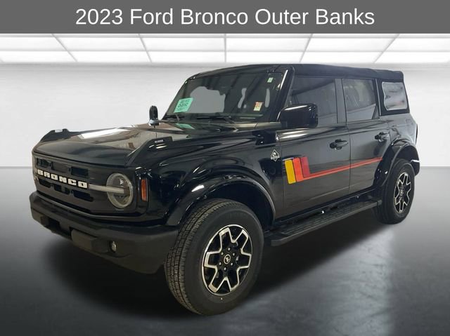 2023 Ford Bronco 4-Door Outer Banks's photo