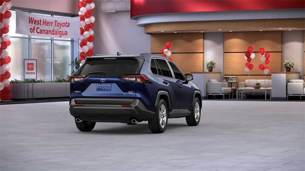 2025 Toyota RAV4 XLE photo 8