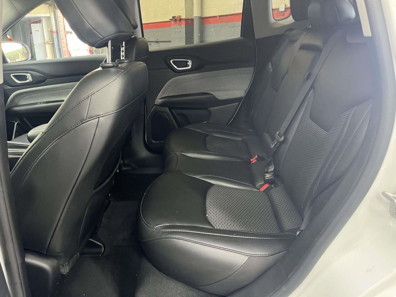 2022 Jeep Compass Latitude photo 13
