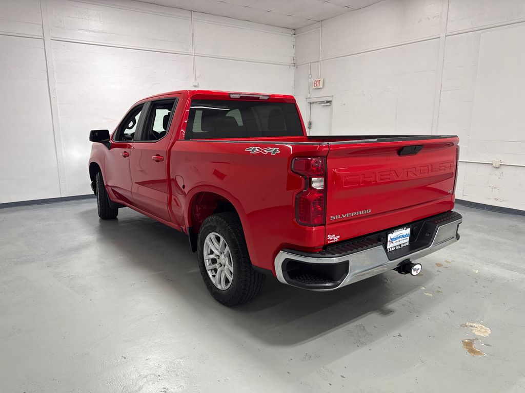 2022 Chevrolet Silverado 1500 LT photo 5