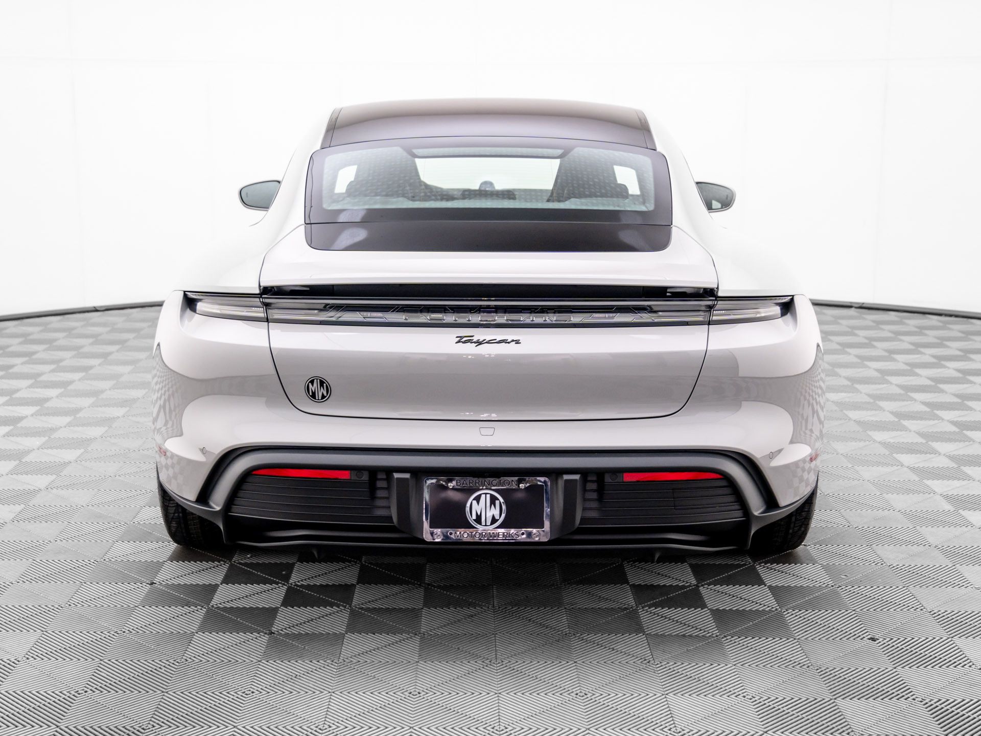 2025 Porsche Taycan 4 photo 9