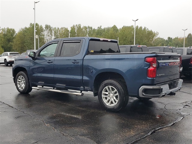 2021 Chevrolet Silverado 1500 LT photo 3