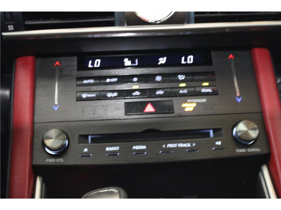 2019 Lexus IS 300 photo 29