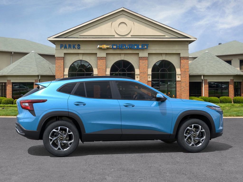 2026 Chevrolet Trax LT photo 4