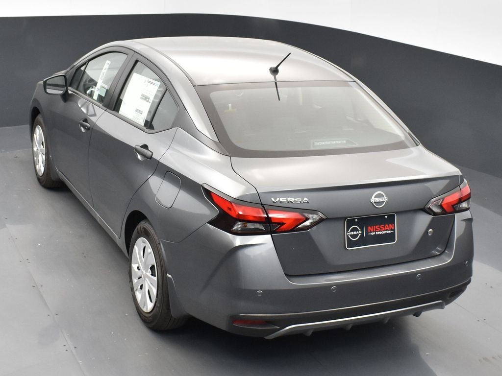 2025 Nissan Versa 1.6 S photo 42