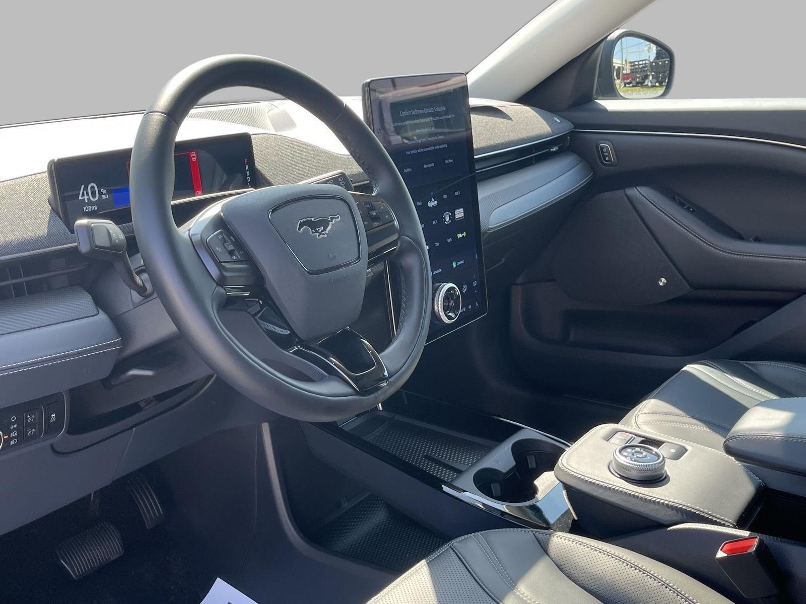 2023 Ford Mustang Mach-E Premium photo 19