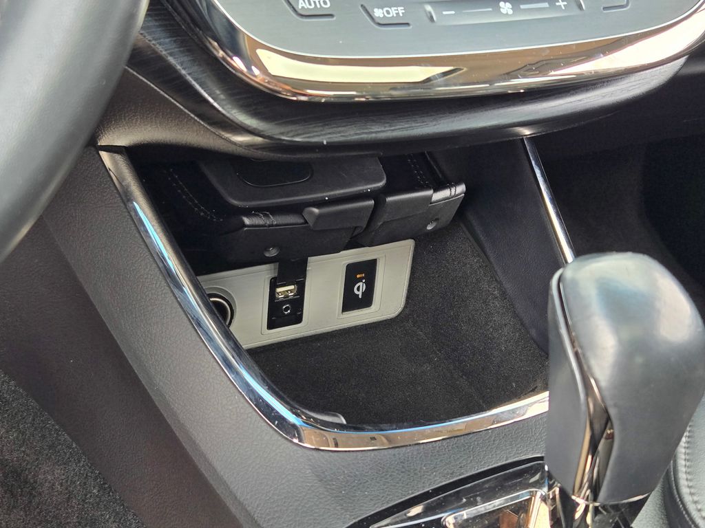 2016 Toyota Avalon Touring photo 25