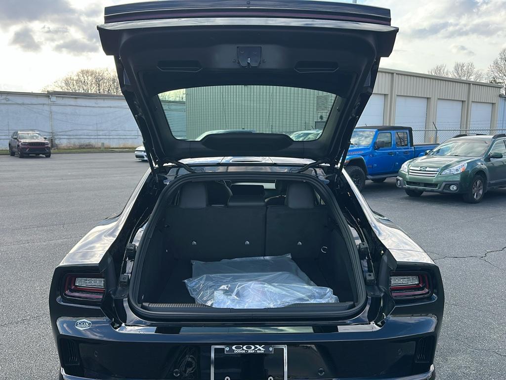 2025 Dodge Charger R/T AWD Daytona photo 6
