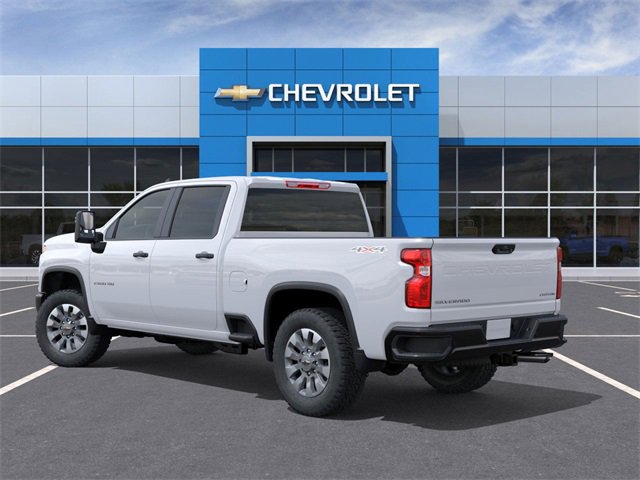 2026 Chevrolet Silverado Custom photo 3