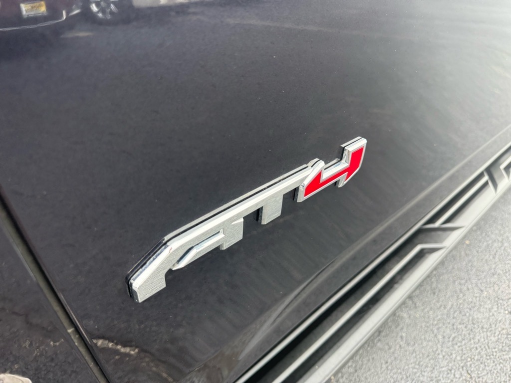 2024 Gmc Yukon AT4 photo 12