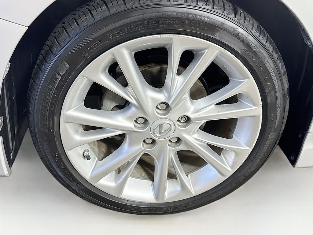 2010 Lexus HS 250h photo 34