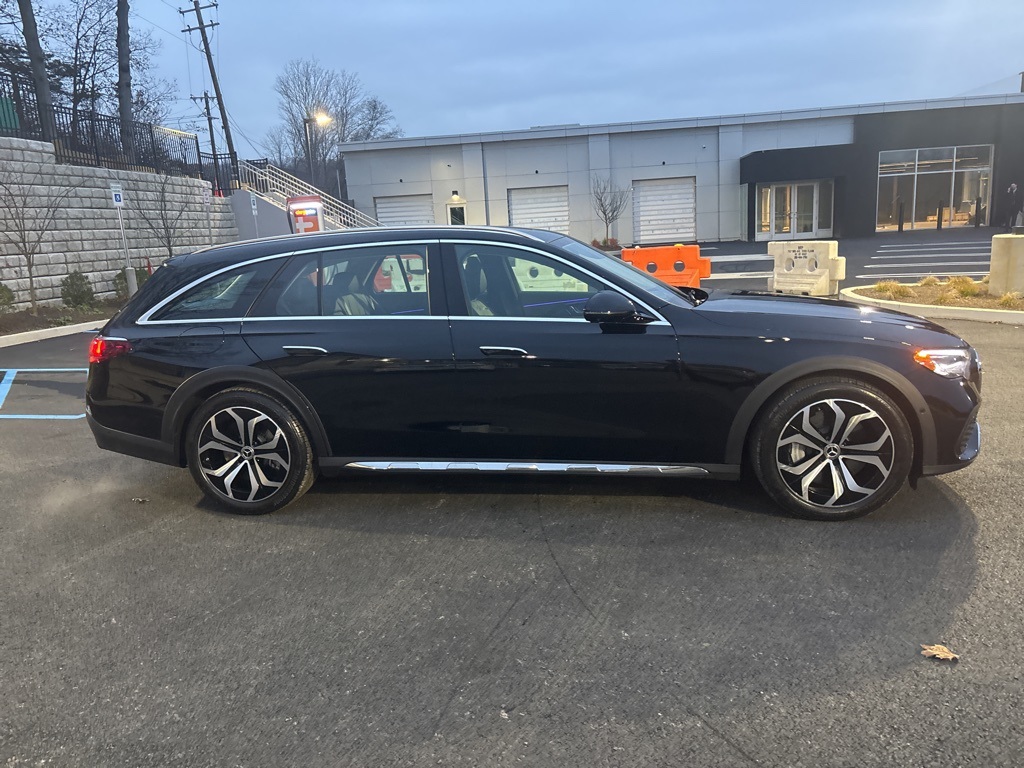 2025 Mercedes Benz E 450 4MATIC All-Terrain photo 4