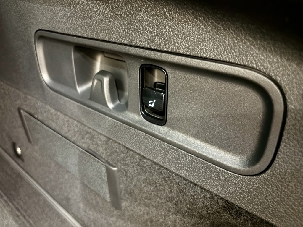 2026 Mercedes Benz GLC 300 4MATIC photo 19