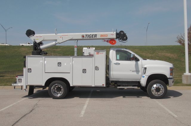 2024 Chevrolet Silverado 6500HD Work Truck photo 2