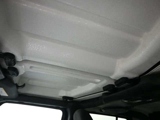 2021 JEEP GLADIATOR - Image 11