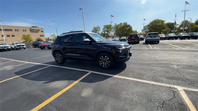 2025 CHEVROLET TRAILBLAZER - Image 2