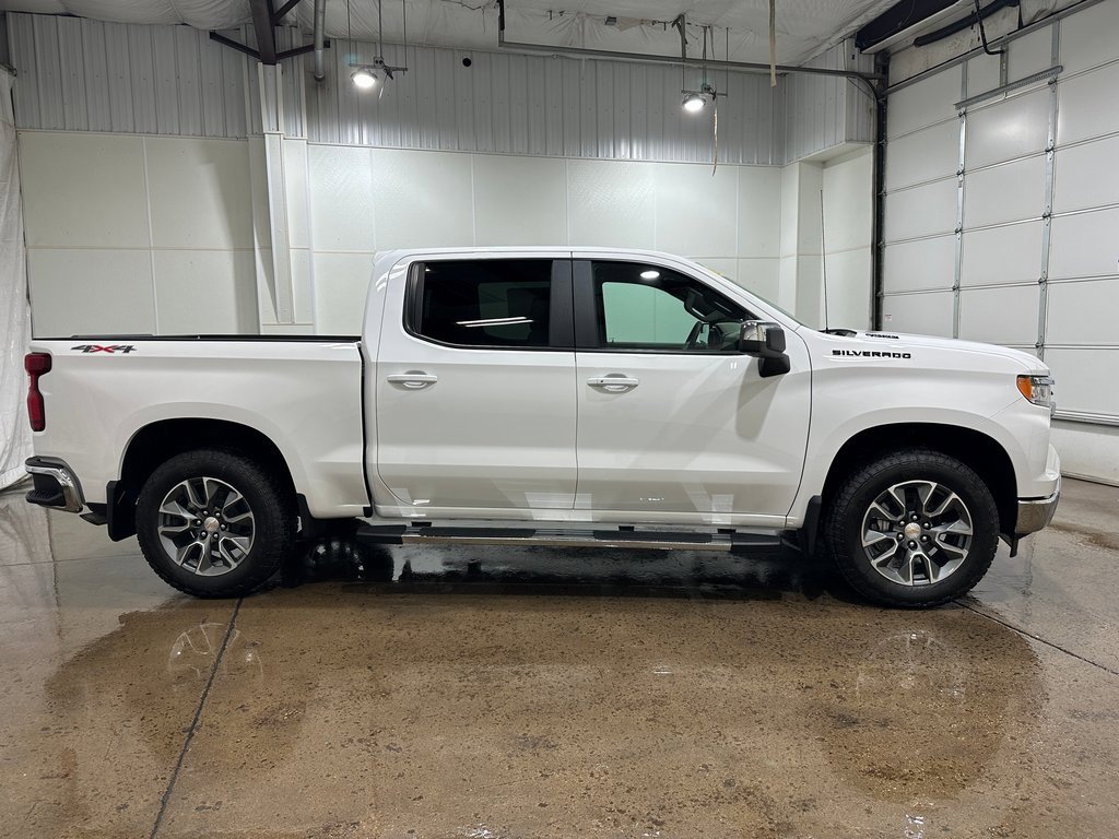 2026 Chevrolet Silverado 1500 LT photo 2