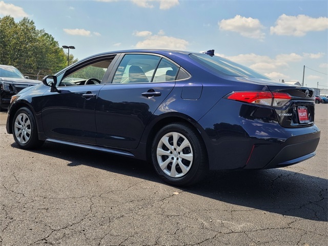 2021 Toyota Corolla LE photo 5