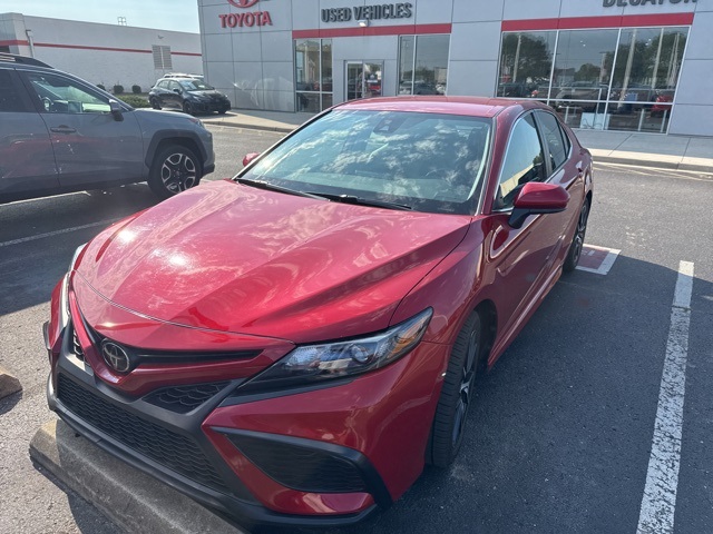 2021 Toyota Camry SE photo 3
