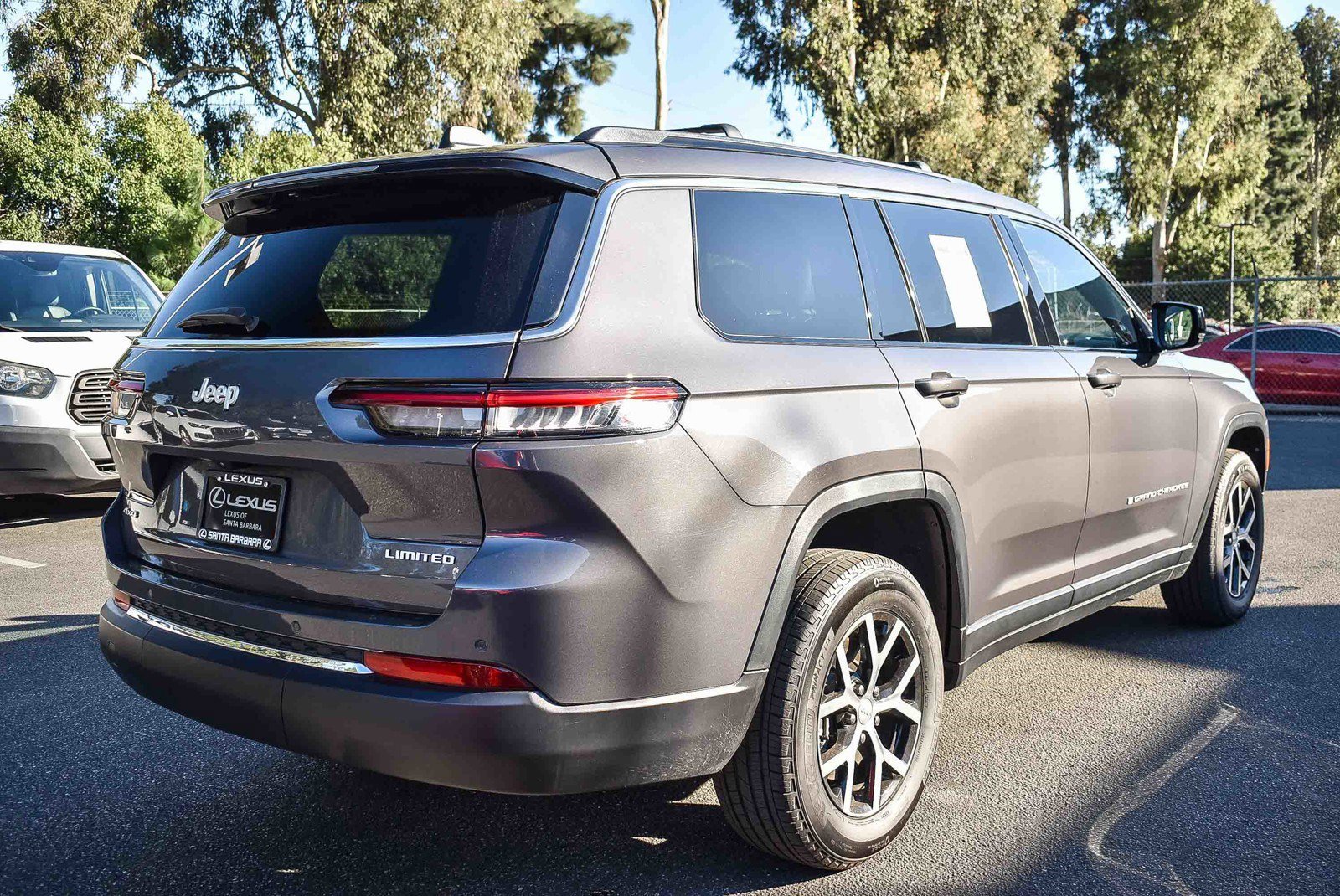 2024 Jeep Grand Cherokee Limited photo 4