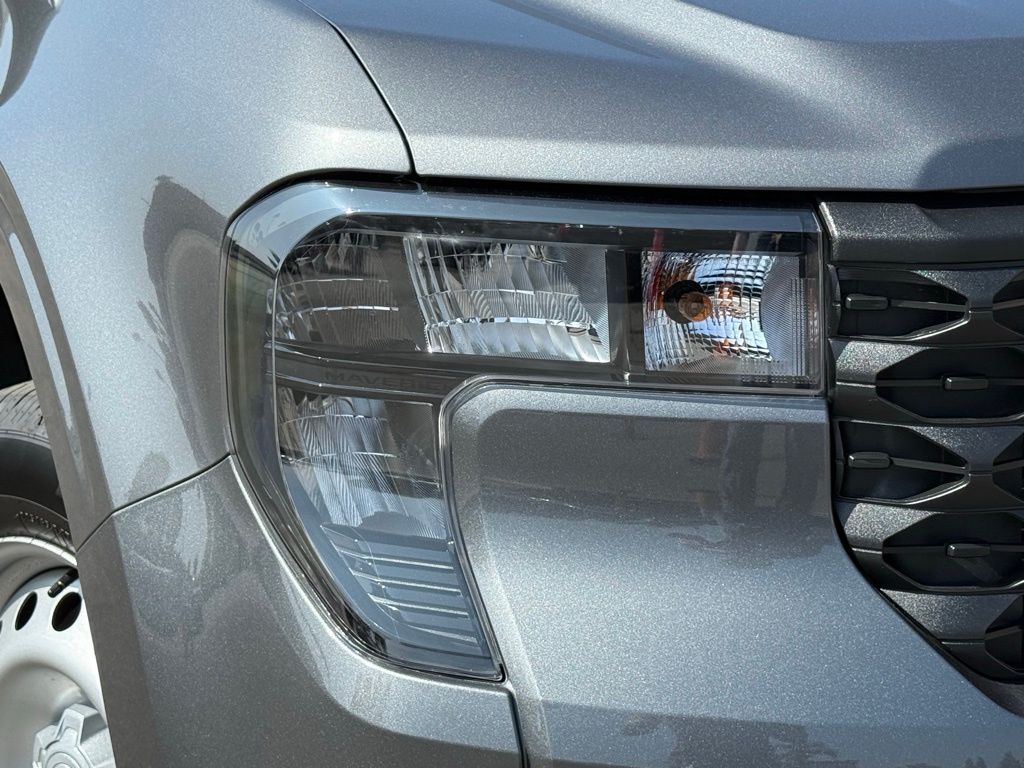 2025 Ford Maverick XL photo 3