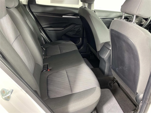 2023 Kia Seltos LX photo 11