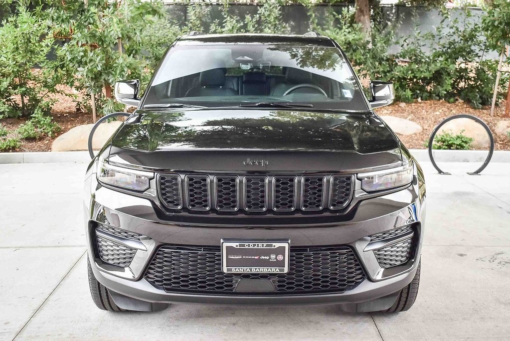 2025 Jeep Grand Cherokee Altitude X photo 2