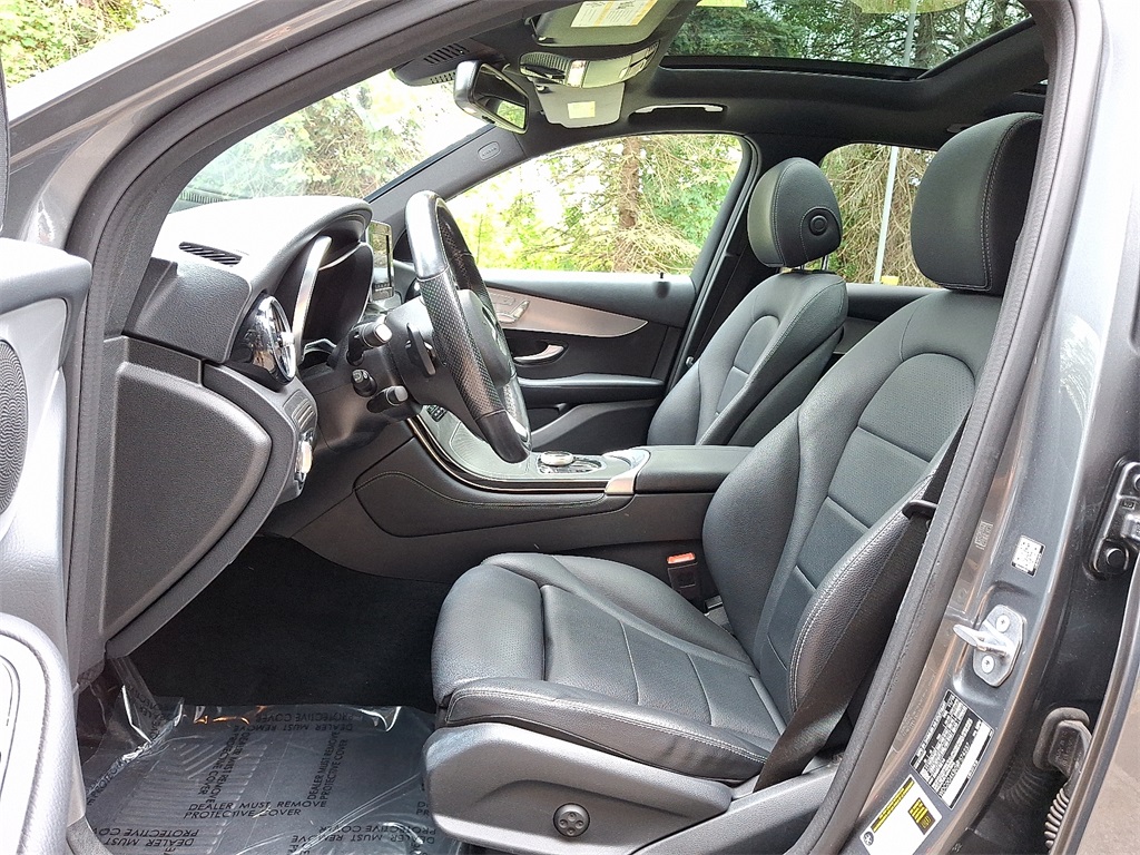 2019 Mercedes Benz GLC 300 4MATIC photo 12