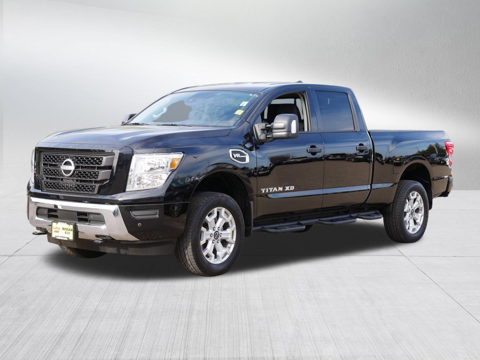 2024 Nissan Titan SV photo 3