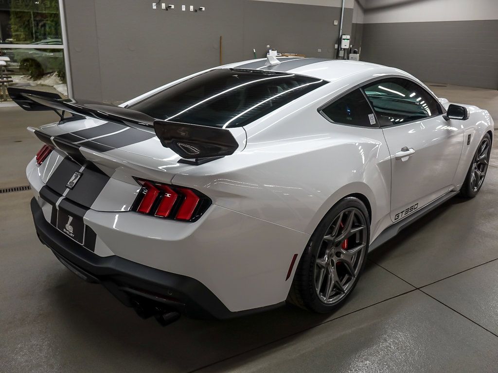 2025 FORD MUSTANG - Image 8