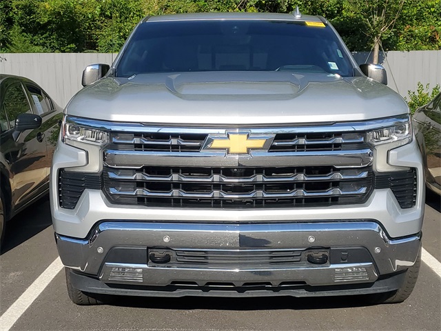 2022 Chevrolet Silverado 1500 LTZ photo 2
