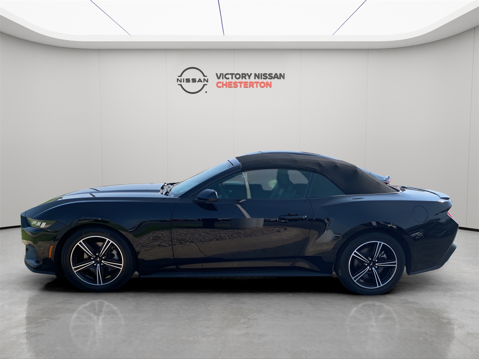 2024 Ford Mustang EcoBoost Premium photo 2