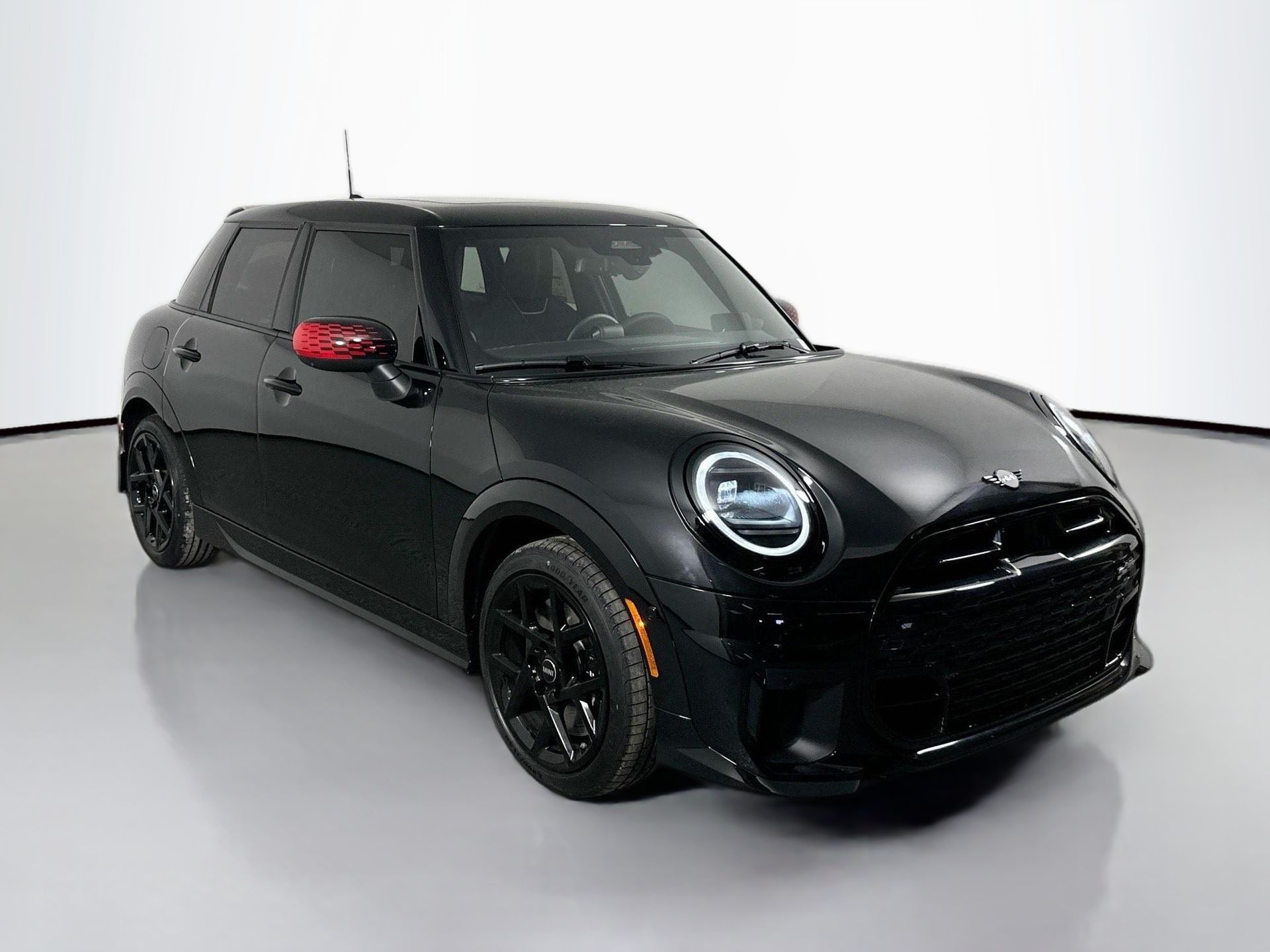 2025 Mini Cooper Hardtop S photo 3