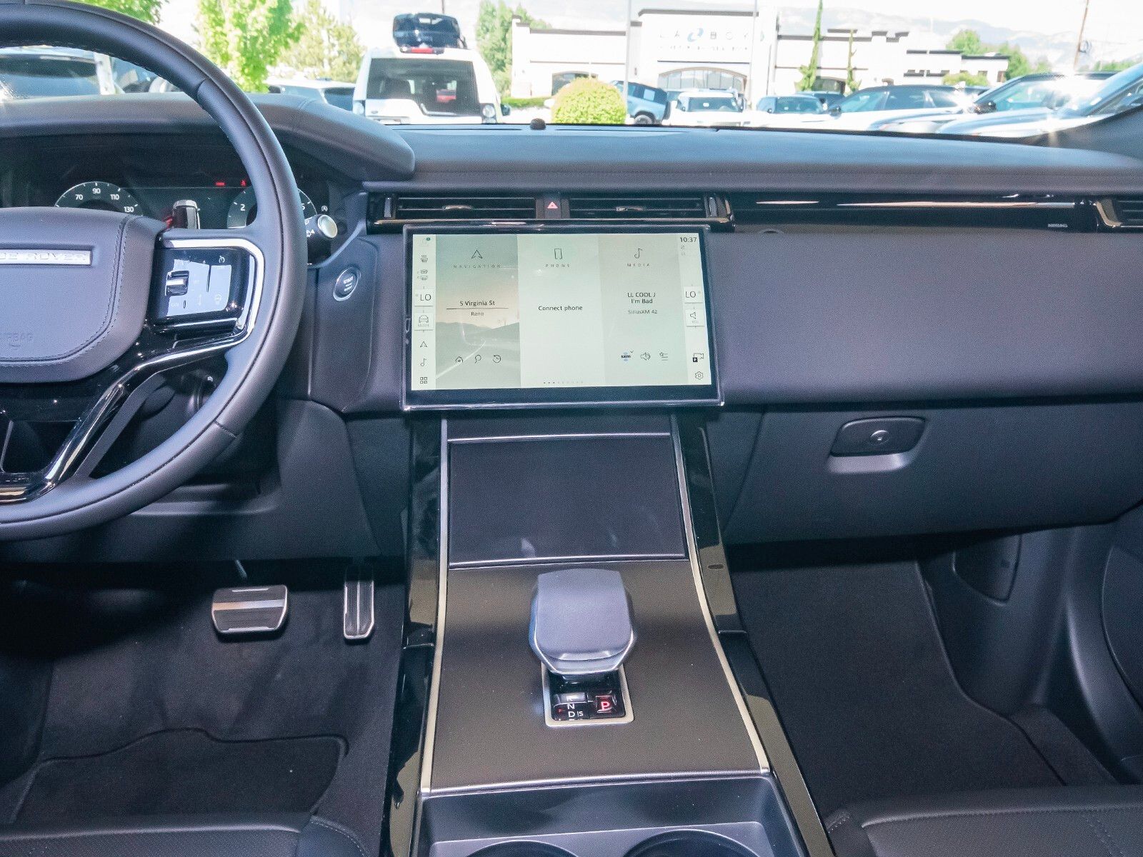 2026 Land Rover Range Rover Velar SE photo 22
