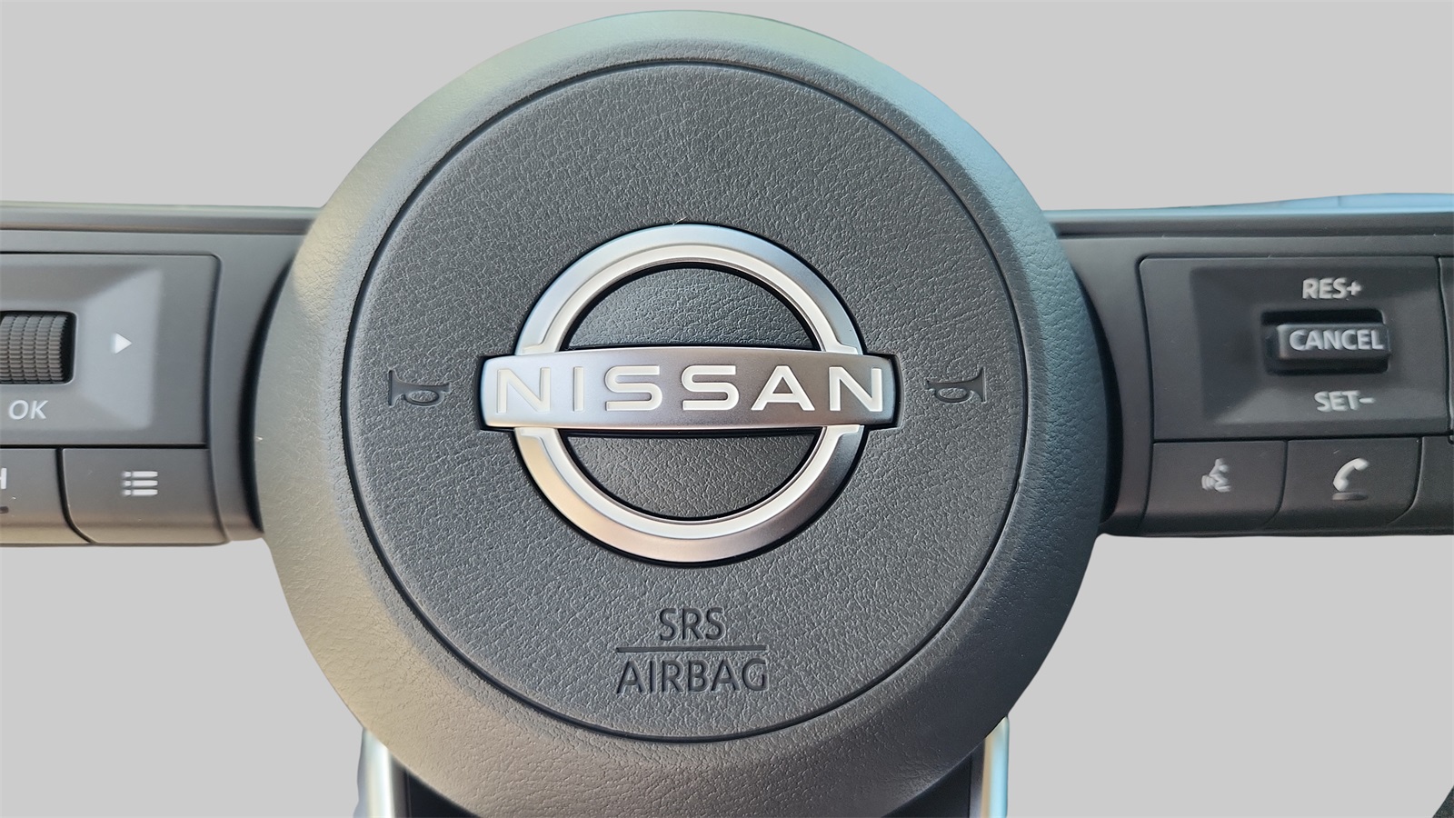 2025 Nissan Kicks SV photo 25