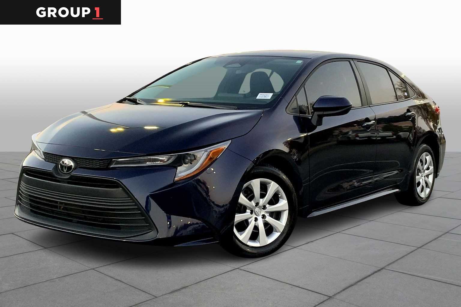2023 Toyota Corolla LE's photo