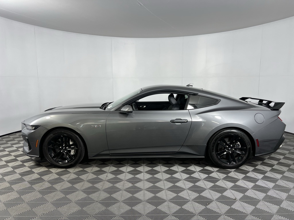 2024 Ford Mustang GT photo 5