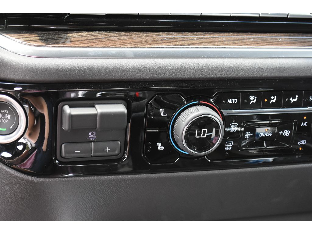 2025 Chevrolet Silverado 1500 RST photo 25