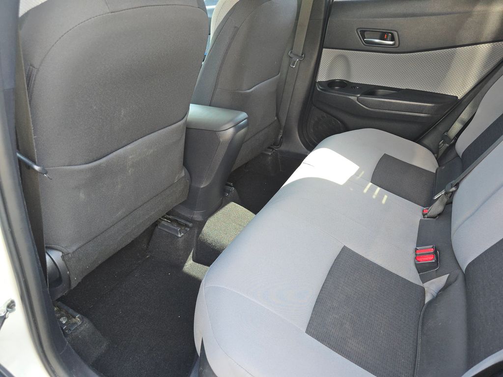 2019 Toyota C-HR XLE photo 17