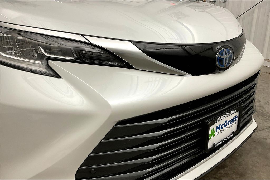 2022 Toyota Sienna Limited photo 27