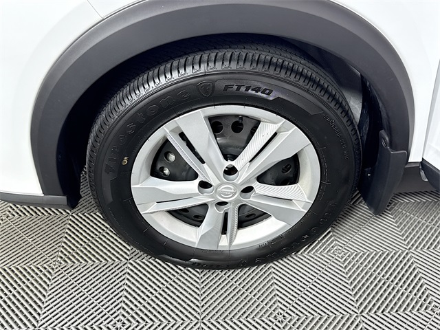 2025 Nissan Kicks Play S photo 4