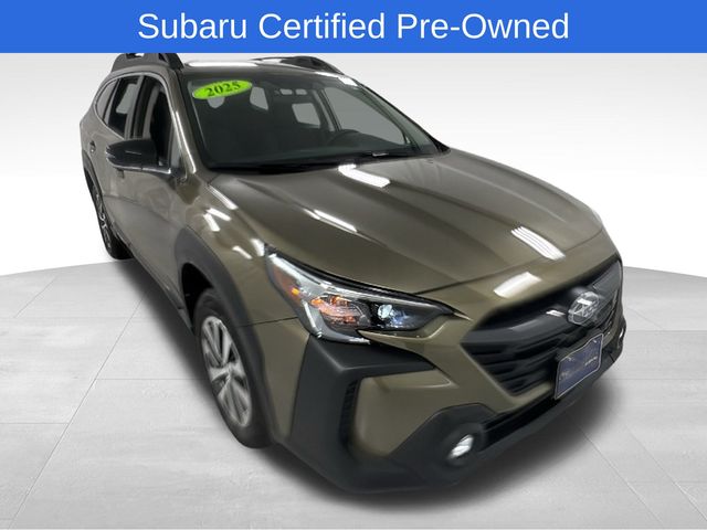 2025 Subaru Outback Premium's photo