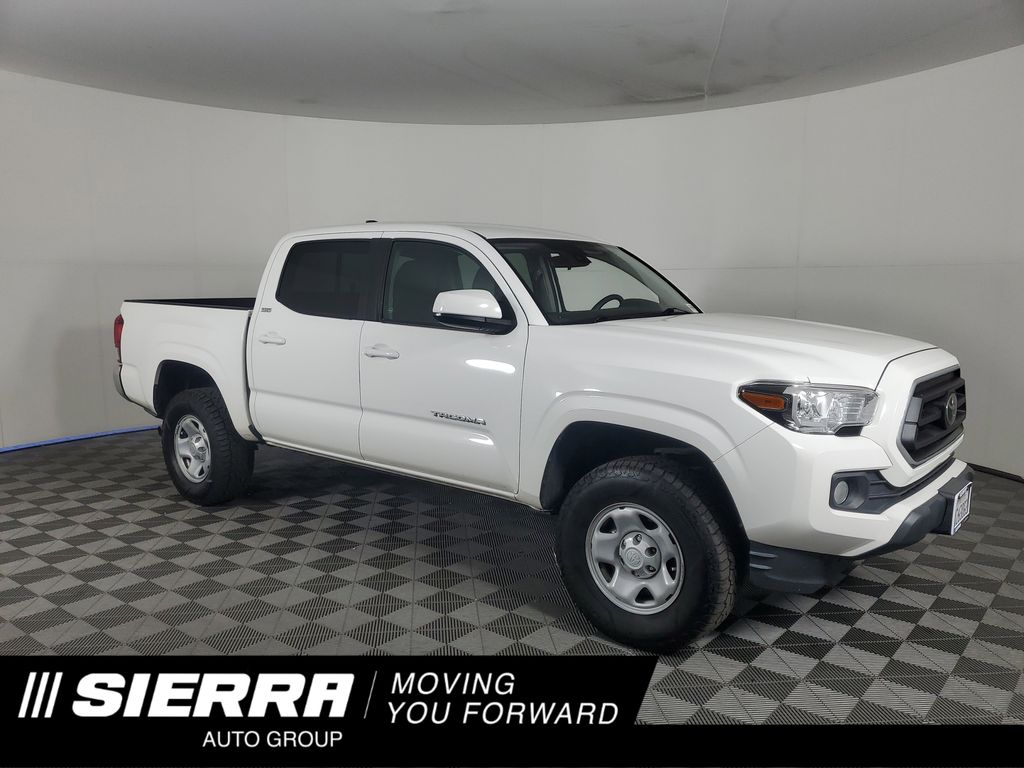 2022 Toyota Tacoma SR5's photo