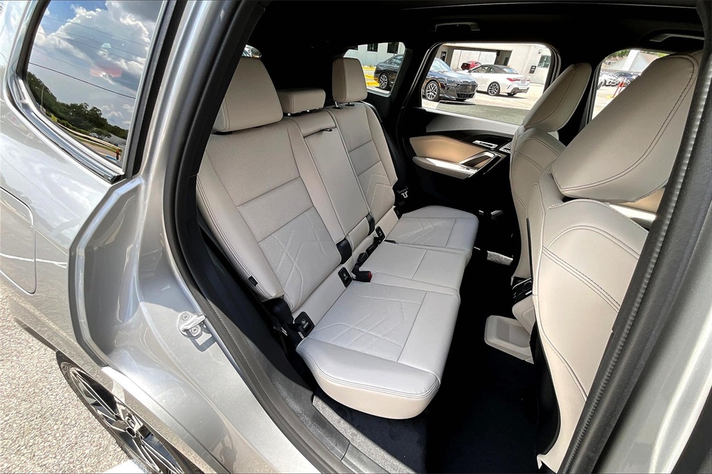 2025 Bmw X1 M35i photo 8