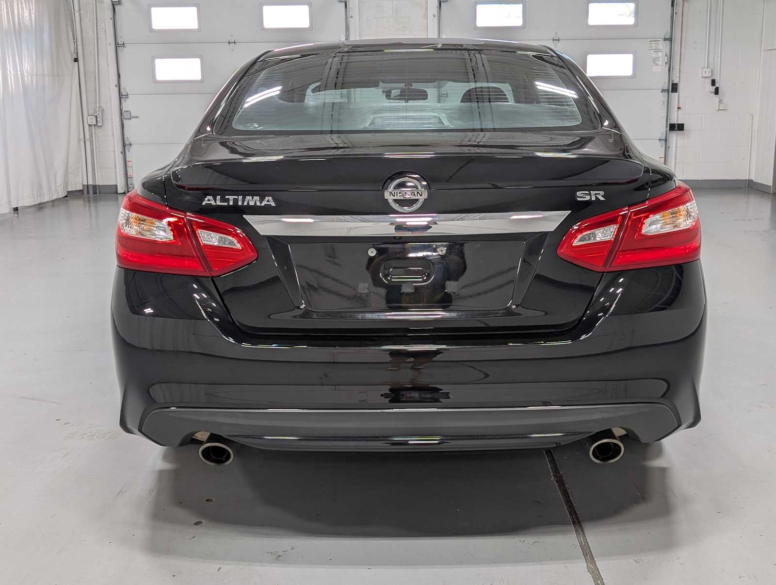2016 Nissan Altima 2.5 SR photo 8