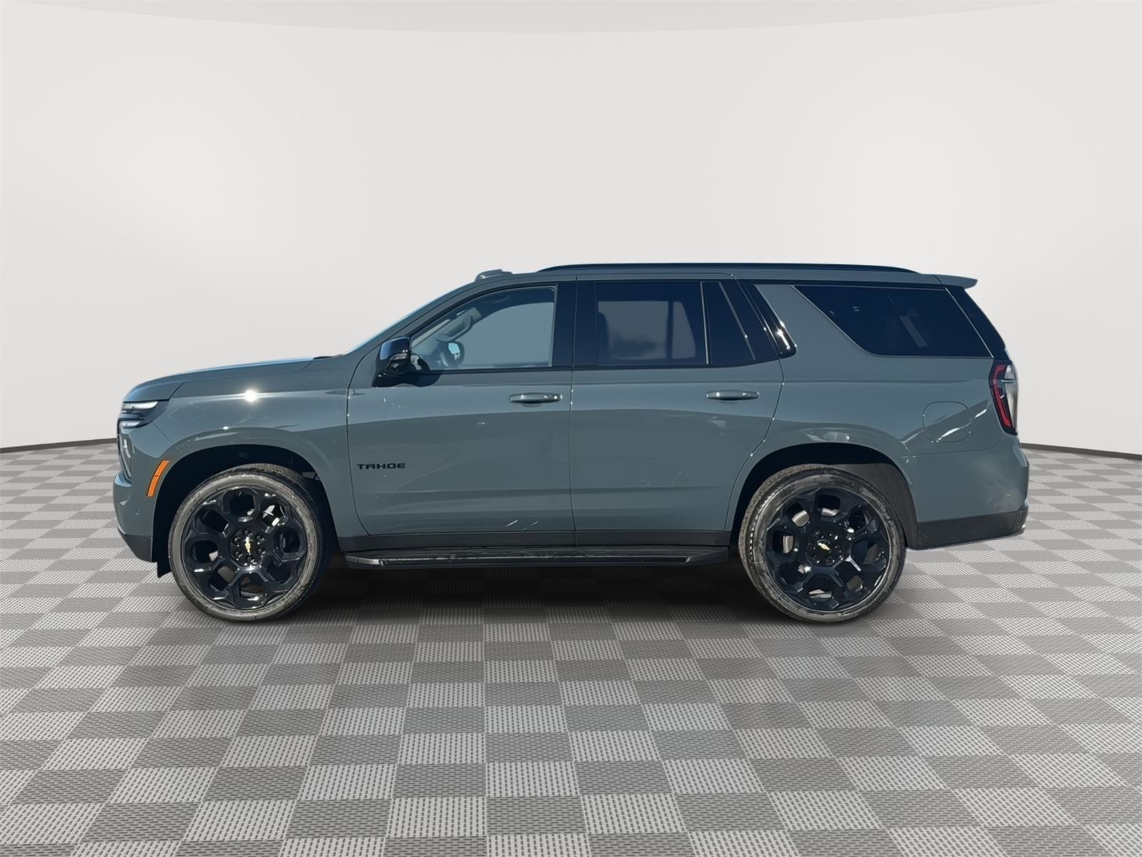 2026 Chevrolet Tahoe RST photo 2