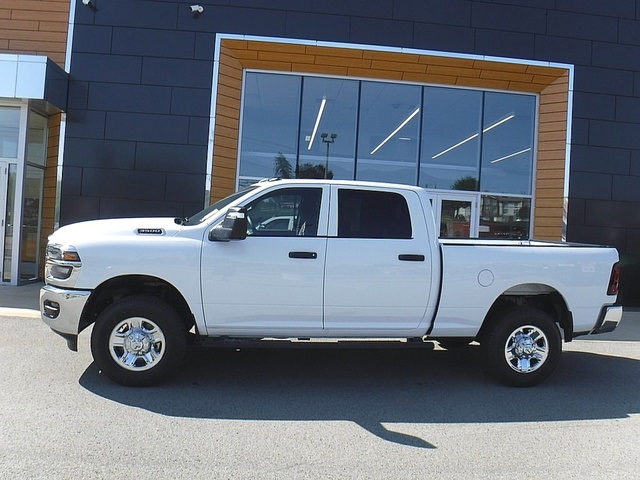2026 Ram 3500 Tradesman photo 2