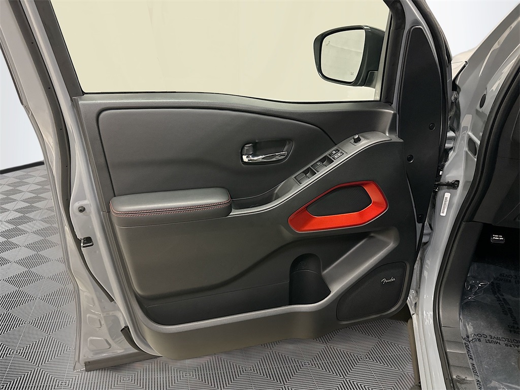 2025 Nissan Frontier PRO-4X photo 19