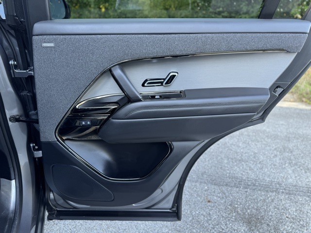 2024 Land Rover Range Rover Sport SE photo 17