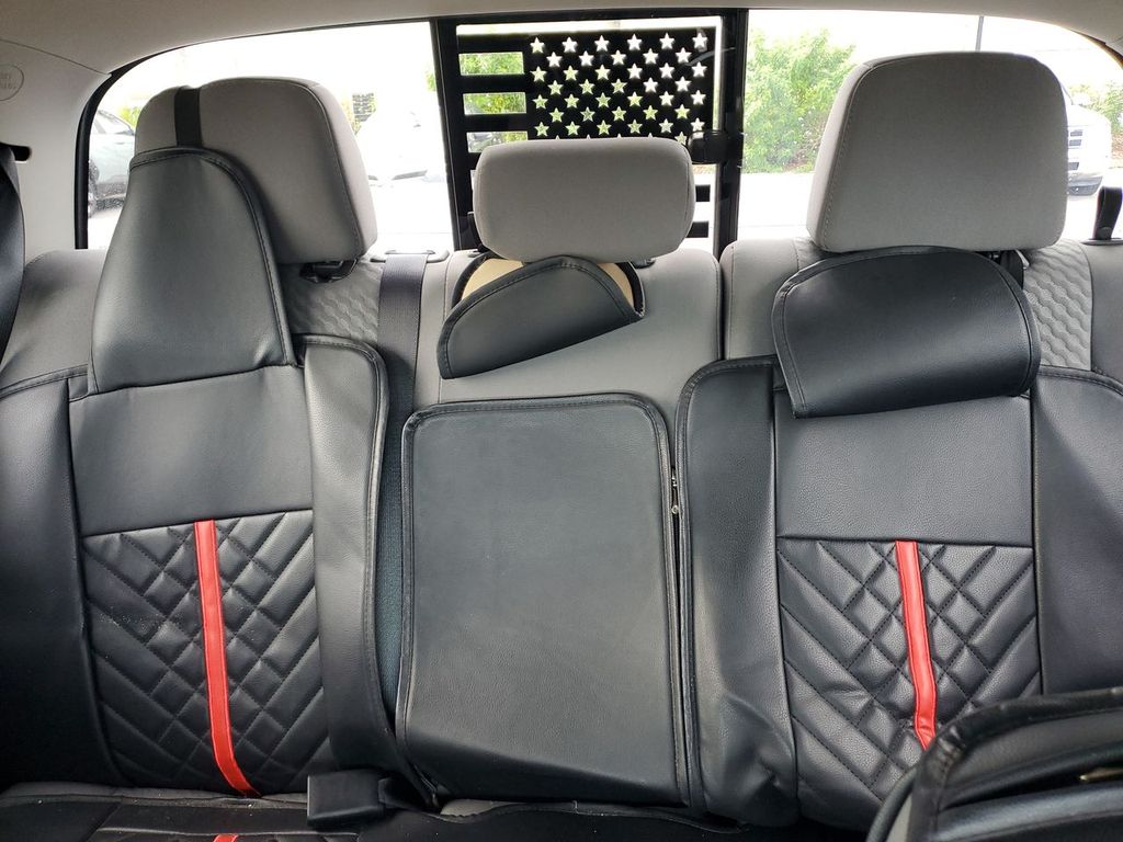 2022 Toyota Tacoma SR5 photo 5